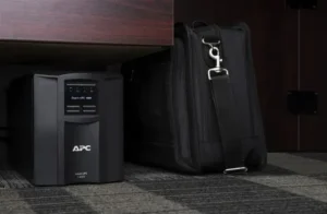 ДБЖ APC Smart-UPS 1000VA LCD 230V with SmartConnect - image 4